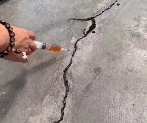 黑龙江混凝土裂缝修补技术详解​